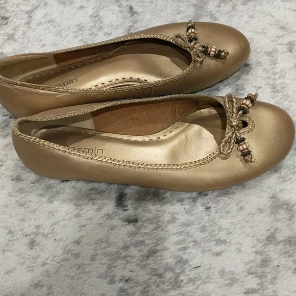Jasmin Gold Genuine Leather flats - Picture 5 of 8